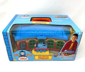 Thomas & Friends Take Along ROUNDHOUSE PLAYSET Train 2005 Learning Curve - Picture 1 of 5