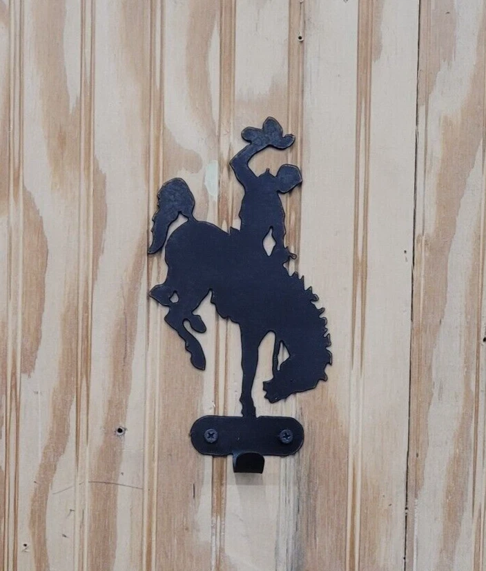Gancho de pared Buckin' Horse/gancho para bata/estante para sombreros/porta llaves/RV/Oeste/vaqueros/rodeo Foto 1 de 4