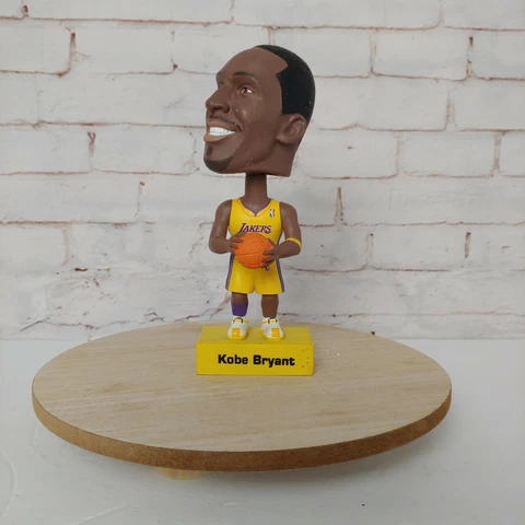 Kobe Bryant #8 Los Angeles Lakers Bobble Head 2002 Upper Deck Cover