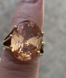 Gold Tone Statement Ring Raised Oval Crystal Faceted Brownish Orange Costume 6.5