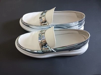 Alexander McQueen Women's Oversized Reflective Loafers EU 39 1/2D White/Silver - Image 1 of 4