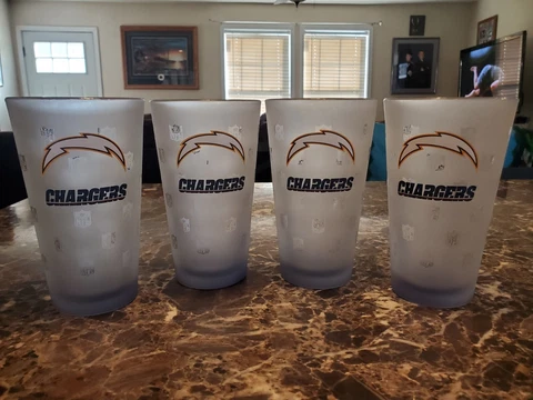 (4) New San Diego Chargers Frosted Beer Pint Glasses RARE Only Ones On Ebay!! Cover