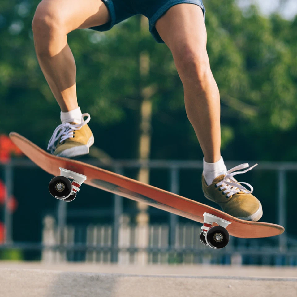 Juego combinado de camión de monopatín Cruceros Kit de cuatro ruedas Camión de monopatín Parte NUEVO Foto 1 de 4