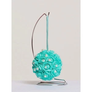 Handgefertigter Weihnachtsschmuck aus Rosen - Bild 1 von 1