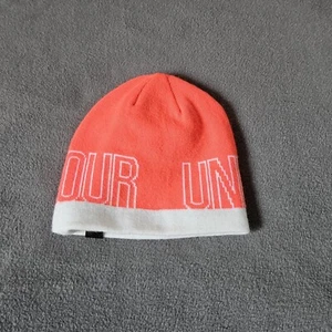 Under Armour Beanie Knit Girls Hat Pink And White Youth - Picture 1 of 7