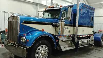 Kenworth W900 A electric wiper kit w/ bottle kit - Image 1 of 2