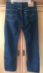 Pantalones de mezclilla para hombre Levis 505 lavado oscuro 100 % algodón talla W36 X L34 - Imagen 1 de 11