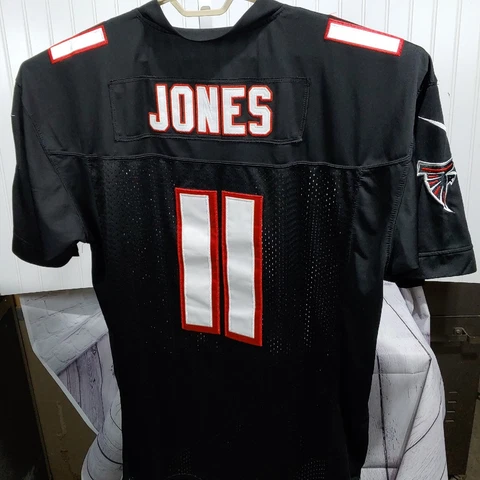 Nike Atlanta Falcons Julio Jones Vapor Limited Throwback Jersey. SIZE: X-LARGE Cover