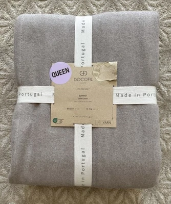 NUEVO CON ETIQUETAS Docofil 100% Fieltro Algodón Queen Manta Taupe Greige Portugal Suave Acogedora Eco Foto 1 de 4