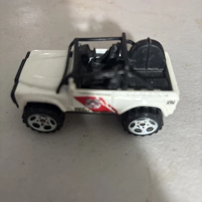 Matchbox Land Rover SVX "Coast Guard" (2006 MBX Coast Guard 5 Pack Exclusive) - Image 1 of 4