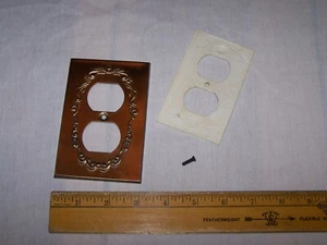 Vintage Mid Century geprägte Metall OUTLET COVER - Bild 1 von 2