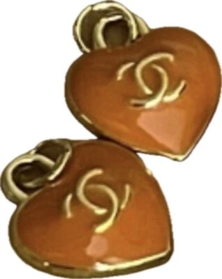 Chanel Naranja Corazón CC Dije Colgante (21mm) 4 Dijes Foto 1 de 4