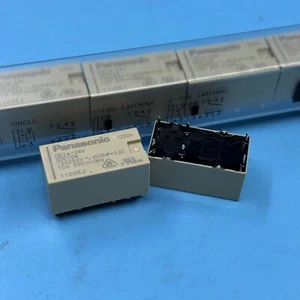 Nuevo relé de cierre magnético DE1A-24V 10A 24V 6 pines x 1 pieza - Imagen 1 de 1