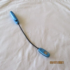 NEU Mini Klemmleuchte mit Clip batteriebetrieben INKLUSIVE Blaulicht NIEDLICH biegsam - Bild 1 von 12