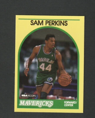 1989-90 Hoops Superstars Yellow Sam Perkins #22 Dallas Mavericks - Image 1 of 2