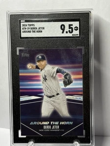 2024 Topps Derek Jeter Around The Horn #ATH-29 SGC 9.5 The Captain - Picture 1 of 3