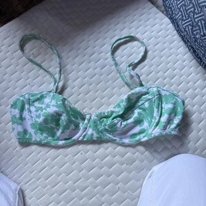 New Shoshanna White/ Green Vine Floral Swim Bra Size: B 16BV7261 - Picture 1 of 1