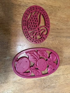 2- Vintage Cast Iron Oval Footed Hot Plate Trivets Swan & Radish - Picture 1 of 3