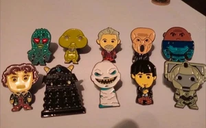 Doctor Who Set Of 10 Metal & Enamel Style Pin Badges NEW Cyberman,darlek, Ect - Picture 1 of 14