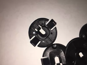 Audi Fender Liner Fastener 4F0-825-429-A USA SHIPPER - Bild 1 von 2