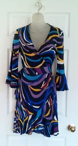 Diane Von Furstenberg Wrap Dress 6 Wiley 100% Silk Bell Sleeve Flounce Hem - Picture 1 of 5