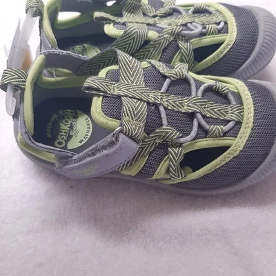 Sandalia OshKosh Everplay suela flexible punta tope verde neón niño pequeño talla 9 Foto 1 de 4