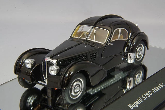 AUTOart 50946 - 1/43 Bugatti Type 57SC Atlantique ( Noir Avec Disque Wheels)