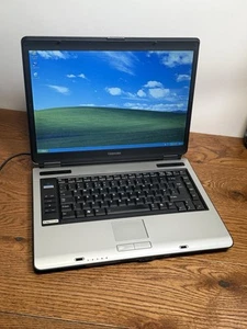 Retro Gaming Toshiba Equium 100 Windows XP PRO 15.4 inch 1GB RAM 120GB HDD - Picture 1 of 20