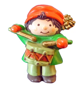 RARE Hallmark PIN Christmas Vintage DRUMMER BOY LITTLE GREEN COLORING 1980 - Picture 1 of 3