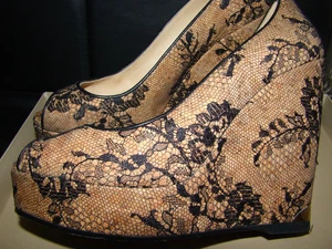 Jimmy Choo Leder/Spitze Open Toe Keilabsatz Plateau Schuhe Gr.37 Spanien - Bild 1 von 7