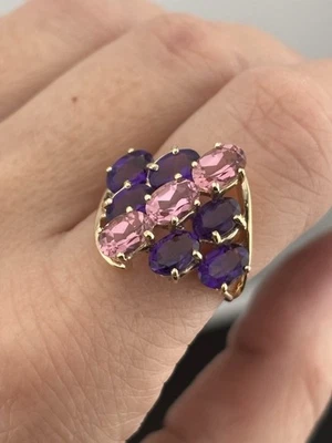 Anillo con racimo de amatista rosa y púrpura de oro amarillo de 10k en negrita piedras grandes ovaladas talla 5,5 Foto 1 de 4