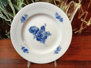 ROYAL COPENHAGEN Blaue Blume - Teller Ø 17,5cm - 10/8093 - Picture 1 of 4