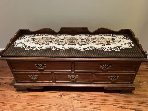 Vintage Lane Cedar Storage Blanket Chest Trousseau 53”L Padded Top Bench No Lock Cover