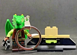 LEGO PEDESTAL © KEYCHAIN DUNGEONS & DRAGONS FIGURE DRAGONBORN ALAX JADESCALES - Picture 1 of 8