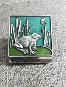 Vtg Gail Ahlers Frog Magnet Clip Lilly Pad Dragonfly  - Picture 1 of 4