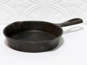 Gusseisen Pfanne #3 unbeschriftet äußerer Heizring doppelte Ausgießer Vintage - Bild 1 von 7