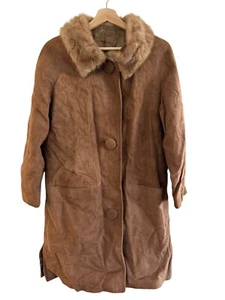 Cappotto pelle scamosciata marrone vintage New England Sportswear Co. con colletto pelliccia sintetica - Foto 1 di 10