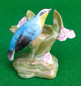 ROYAL DOULTON - YELLOW THROATED WARBLER (STYLE ONE) - K SERIES K27. - Picture 1 of 9