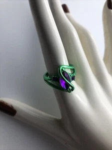 Purple Green Ring Size 6 - Picture 1 of 6