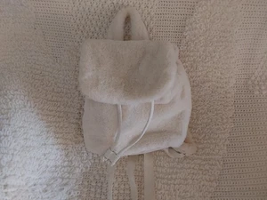 WHITE FUR BACKPACK ADORABLE - Picture 1 of 3