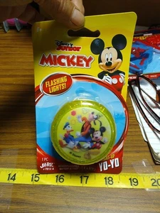 Disney Junior Mickey Yo-Yo Light Up Flashing Lights Sealed Package - Picture 1 of 2