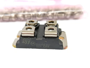 1 Stück BUV98AV | NPN TRANSISTOR POWER MODULE| 1000V | 30A | 150W| ISOTOP |STM - Picture 1 of 6