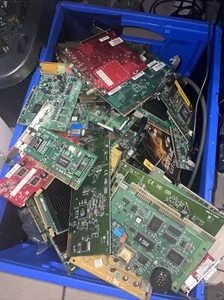 (Lot of 20) Mixed Type Computer/ PCB Circuit Card Parts For Scrap Gold Recovery - Picture 1 of 1