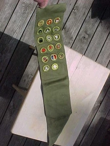 ¿Vintage? Faja Boy Scout con 17 insignias de mérito parches BSA - Imagen 1 de 1