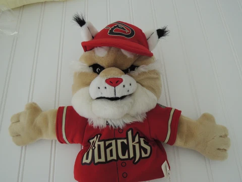 D'Backs Signed Baxter Mascot Plush Puppet MLB RARE 2012 Cover