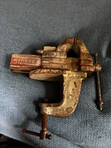 VINTAGE STANLEY BENCH CLAMP VISE NO 763 - Picture 1 of 9