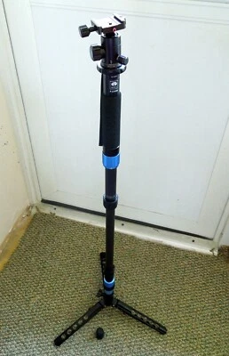 Sirui P-224SR P-224S R Carbon Fiber Monopod w/Mini Tripod - Image 1 of 4