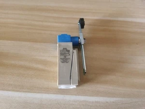 1PC New Panasonic Nais AZD1008 Limit Switch Free Ship - Picture 1 of 4