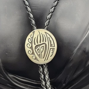 Vintage Southwestern Sterling Bolokrawatte, Hopi-Stil Overlay, signiert mit Kokopell - Bild 1 von 10