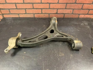 Brazo de control de la base inferior delantera derecha Jeep Grand Cherokee SRT 6,4 L 11-15 OEM 54K - Imagen 1 de 6
